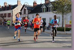 02 Marathon Cheverny 238 * 680 x 453 * (153KB)